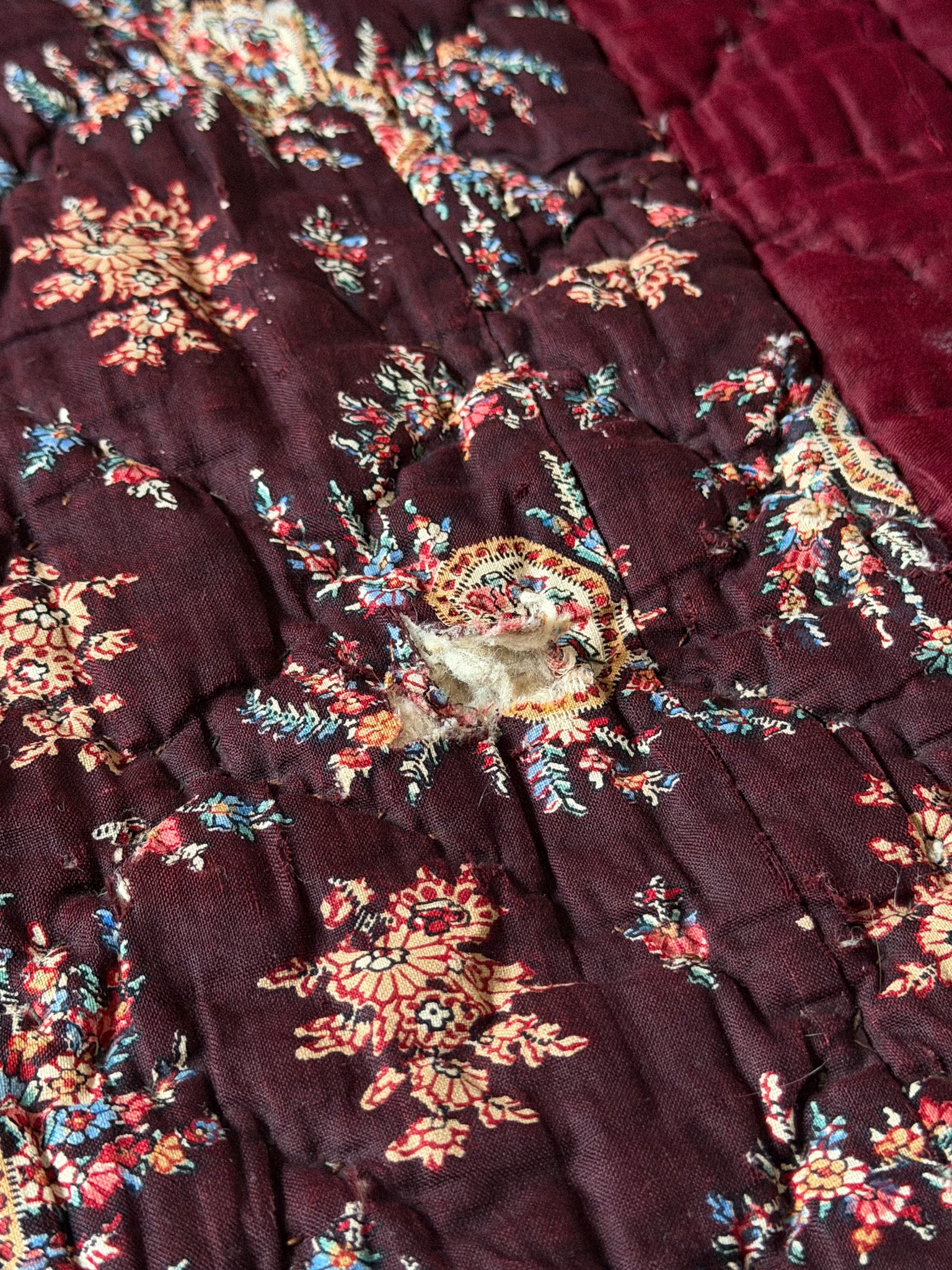 Oboustranný prošívaný přehoz