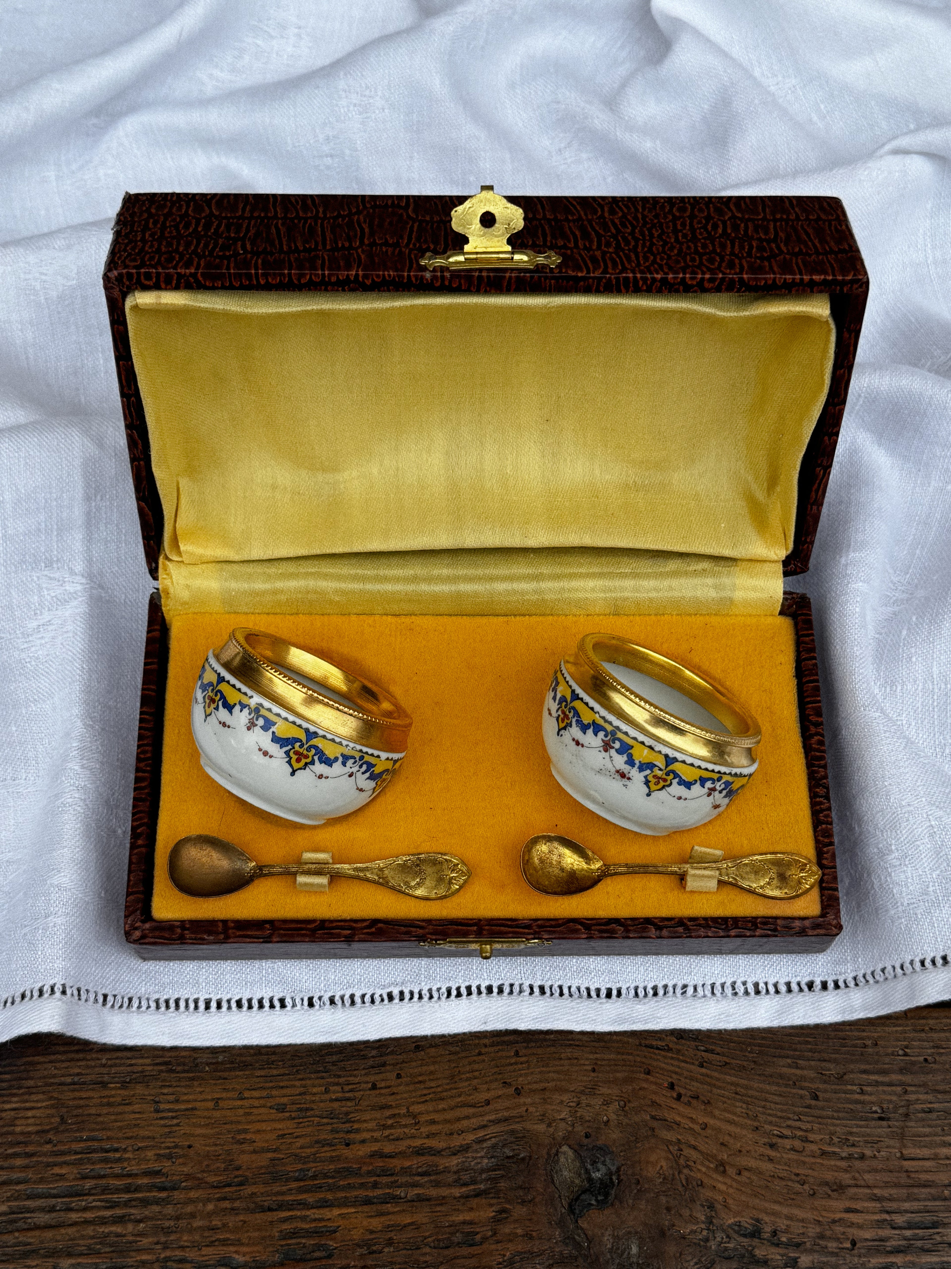 Set 2 porcelánových solniček Limoges France