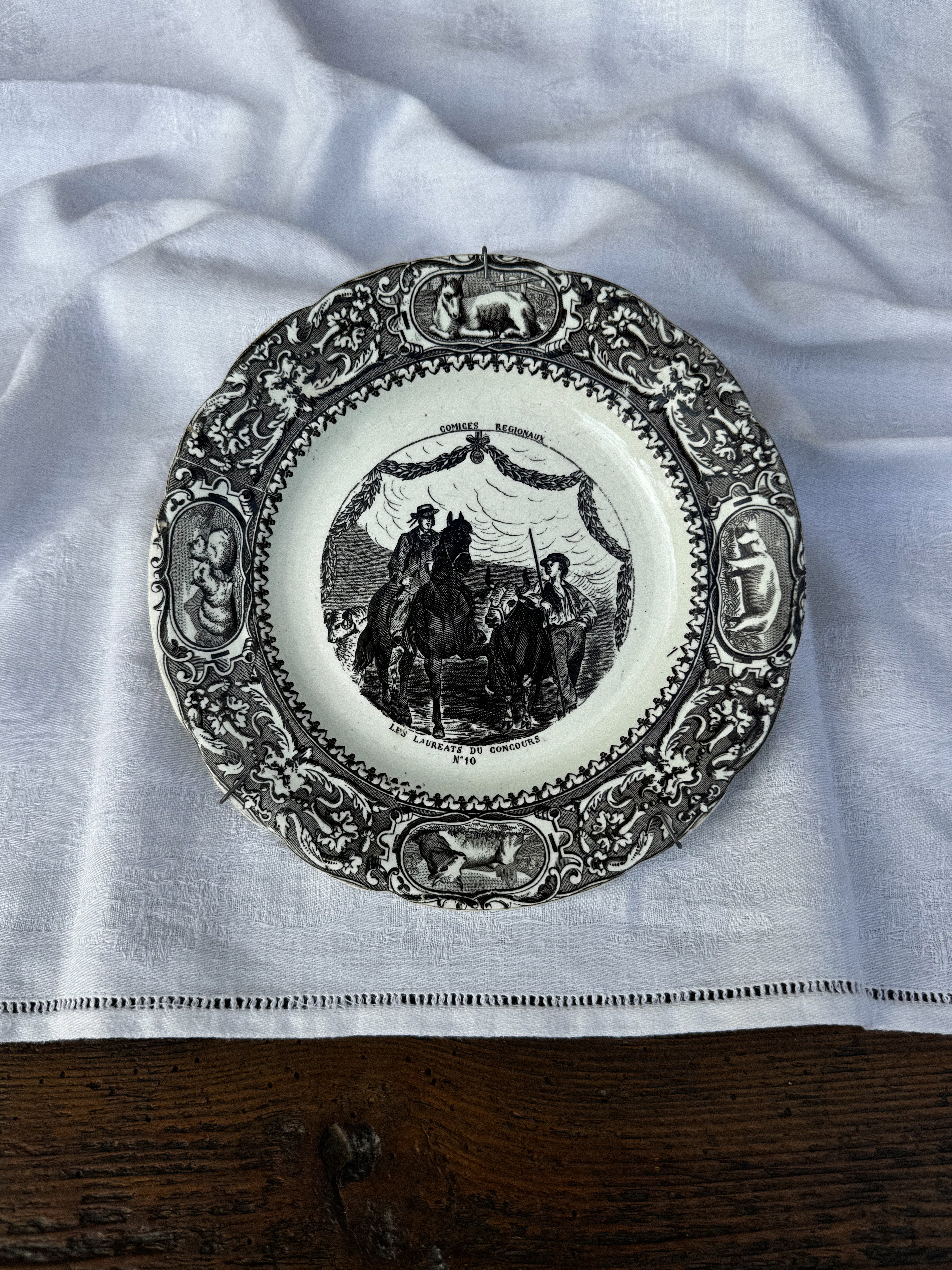 Starožitný dekorativní talíř GIEN