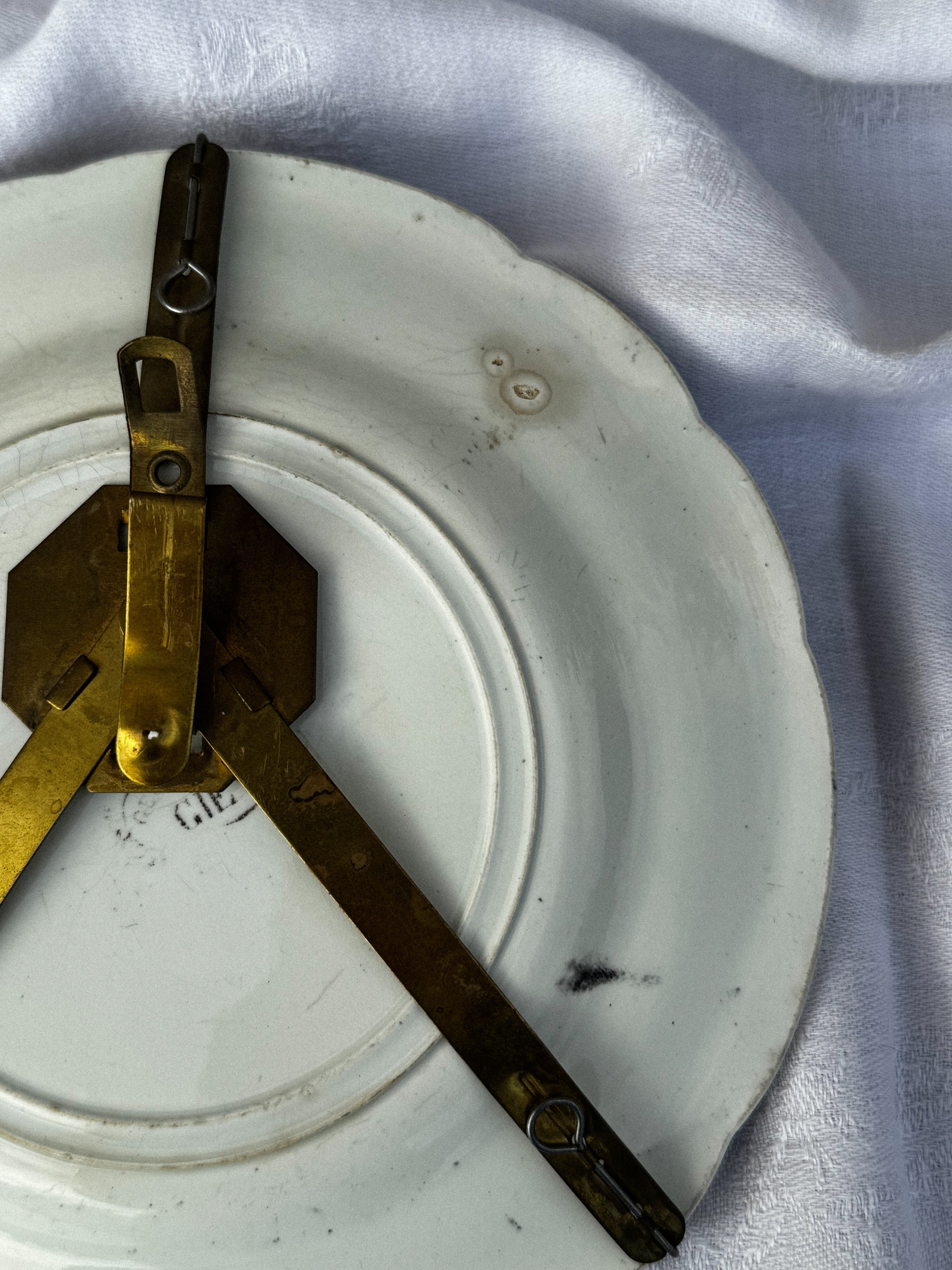 Starožitný dekorativní talíř GIEN