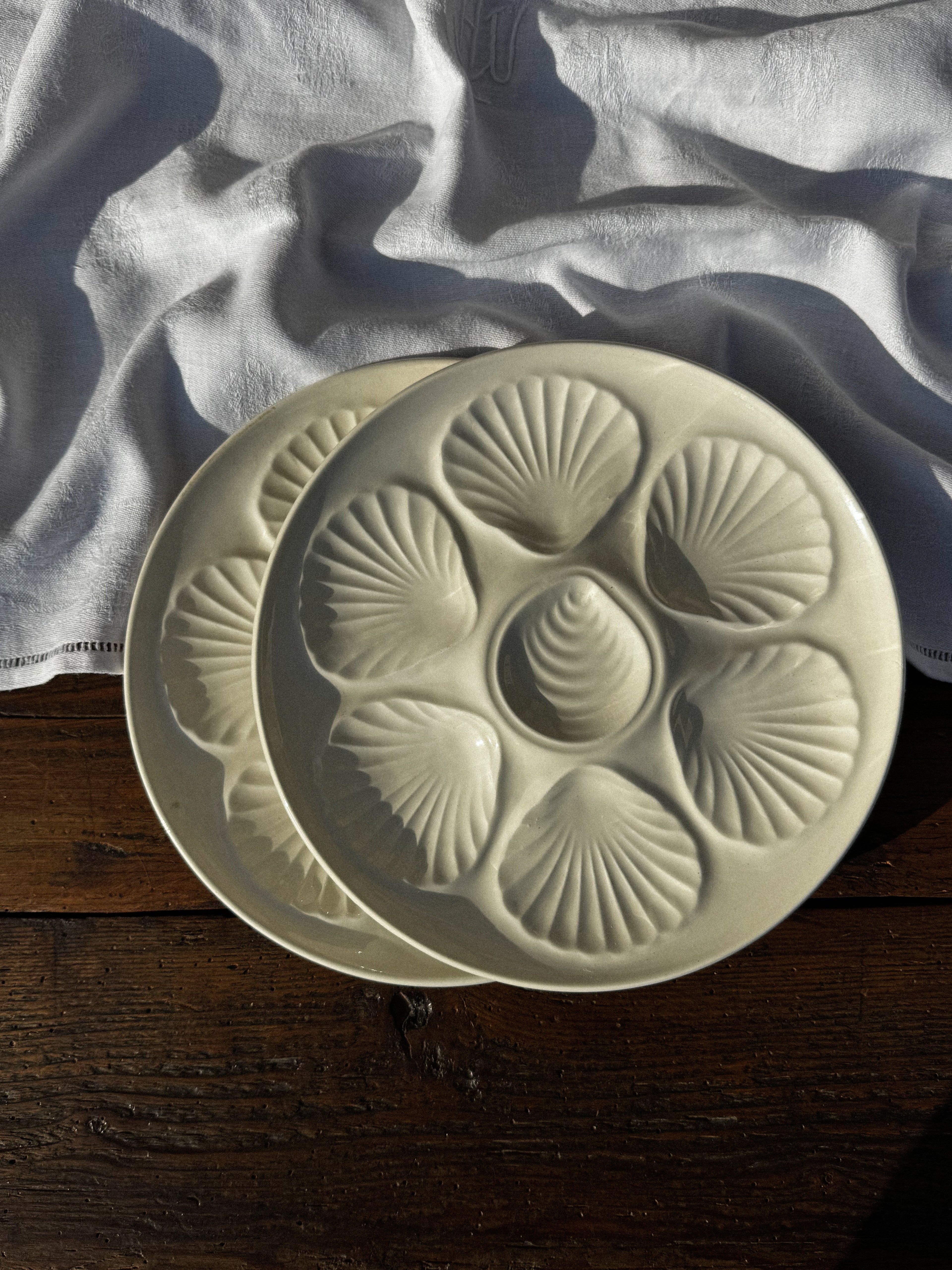 Sada 2 vintage talířů na ústřice