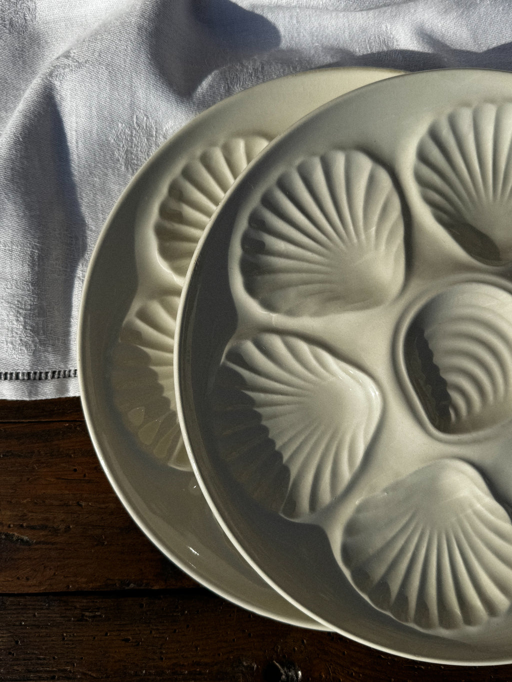 Sada 2 vintage talířů na ústřice