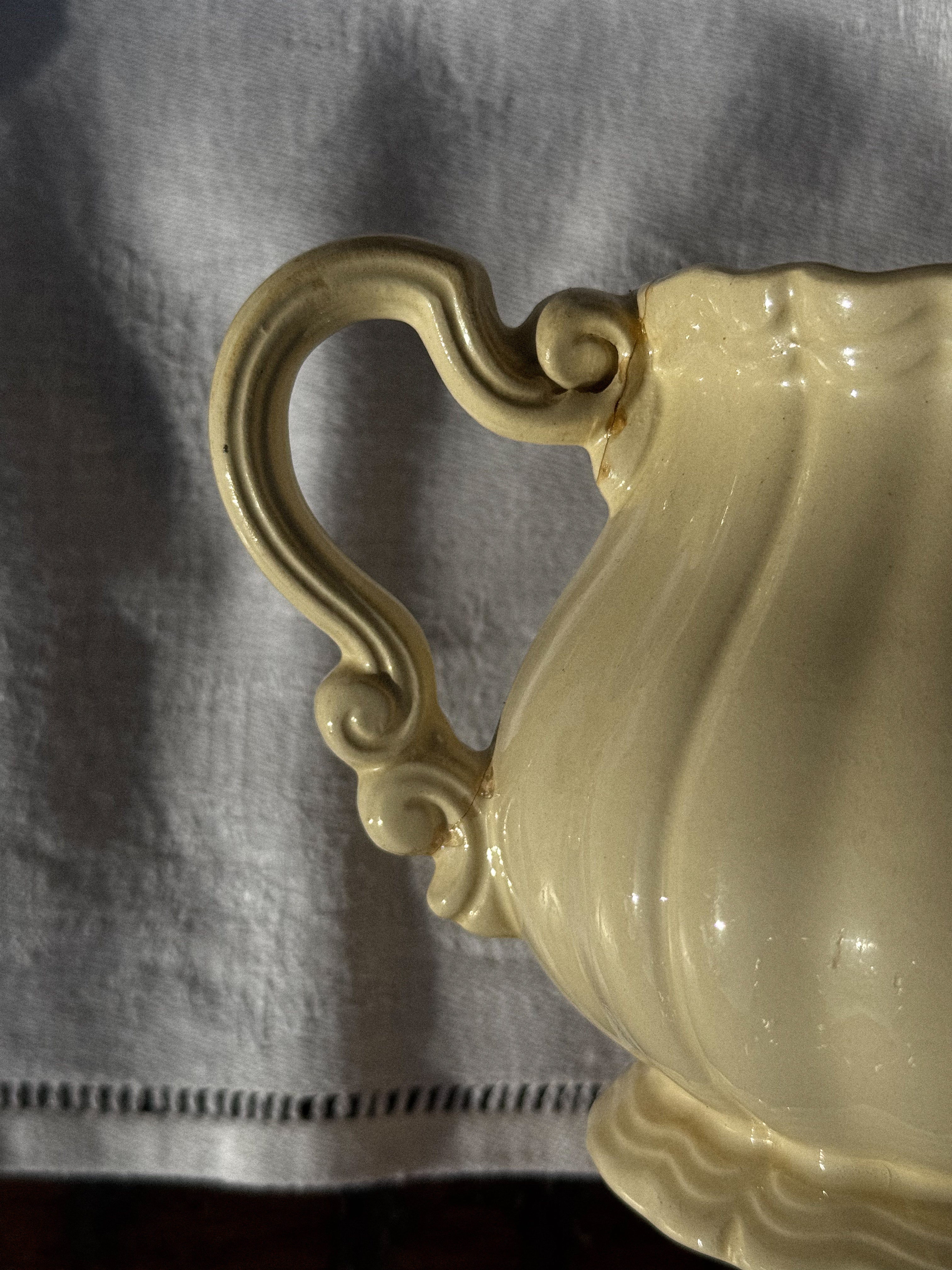 Starožitná keramická konvička Digoin & Sarreguemines