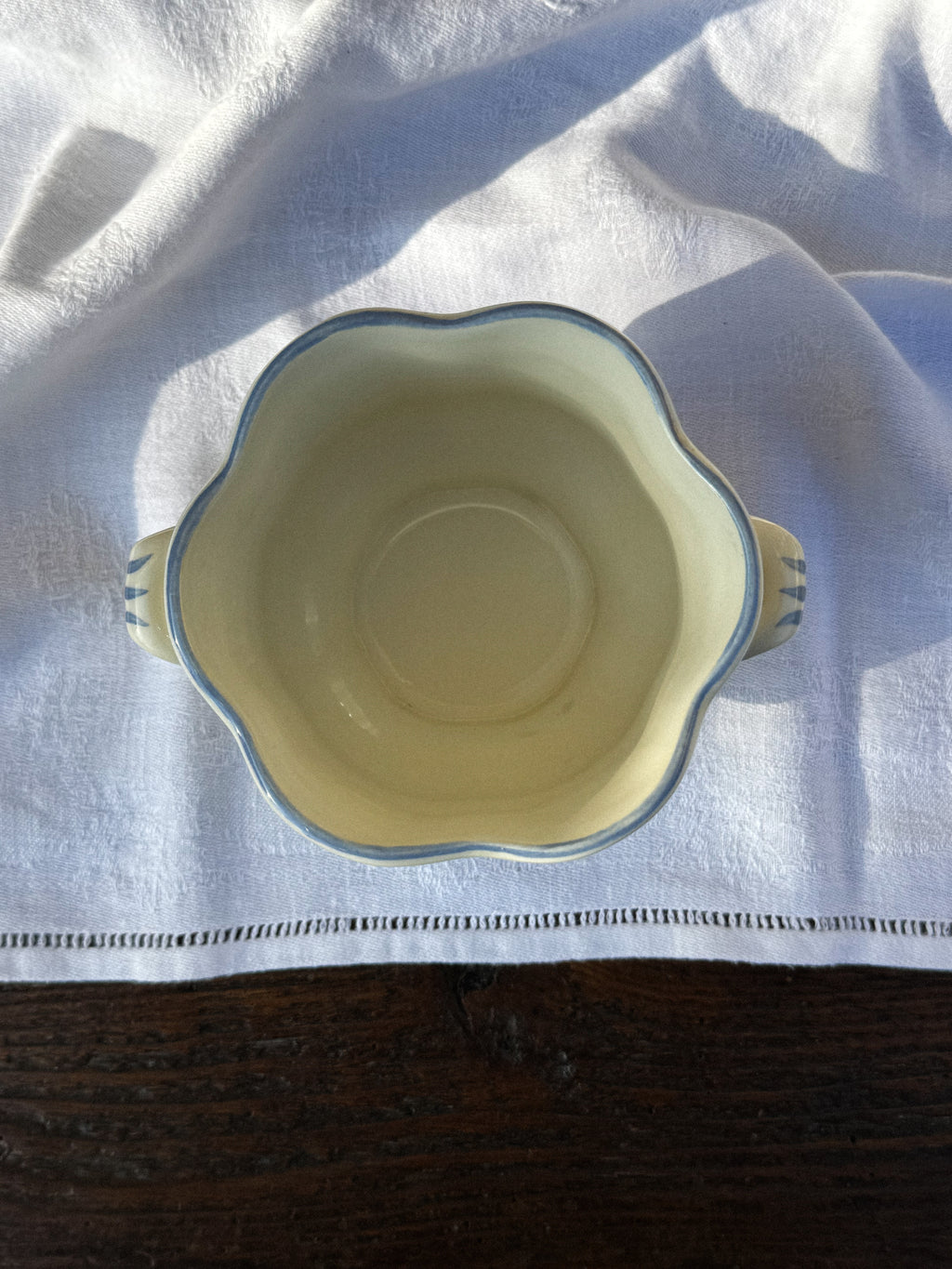 Francouzský keramický květináč GIEN s florálním dekorem