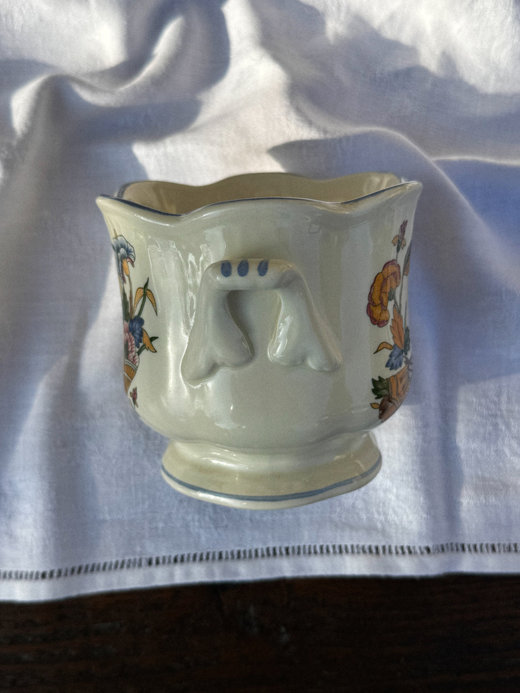 Francouzský keramický květináč GIEN s florálním dekorem