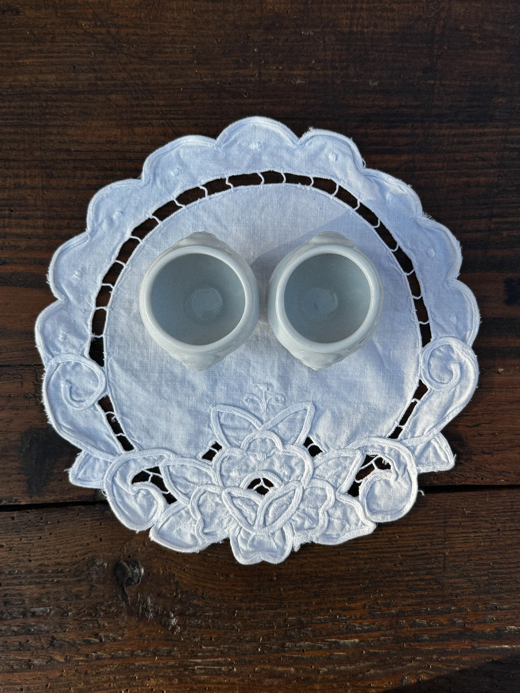 Set 2 malých francouzských servírovacích mističek 2. jakost