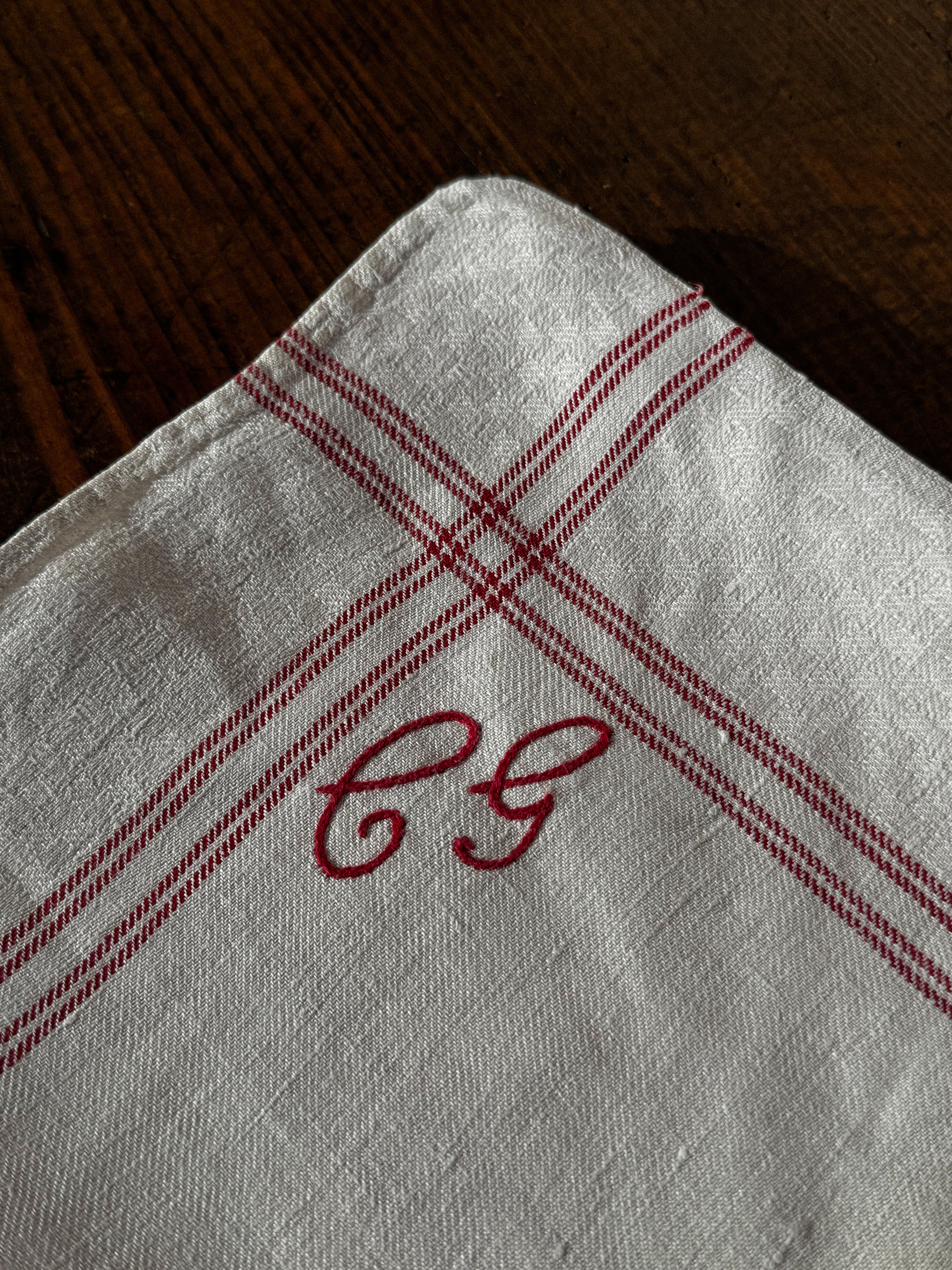 Stará lněná utěrka s monogramem