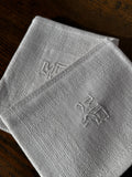 Set 2 látkových ubrousků s monogramy "MC"