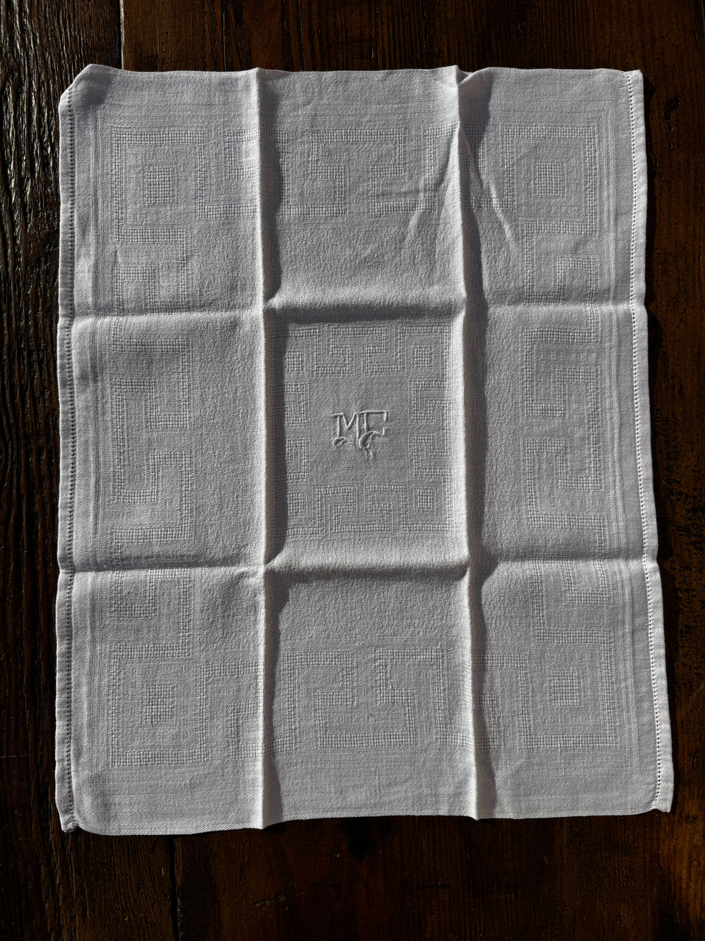 Set 2 látkových ubrousků s monogramy "MC"