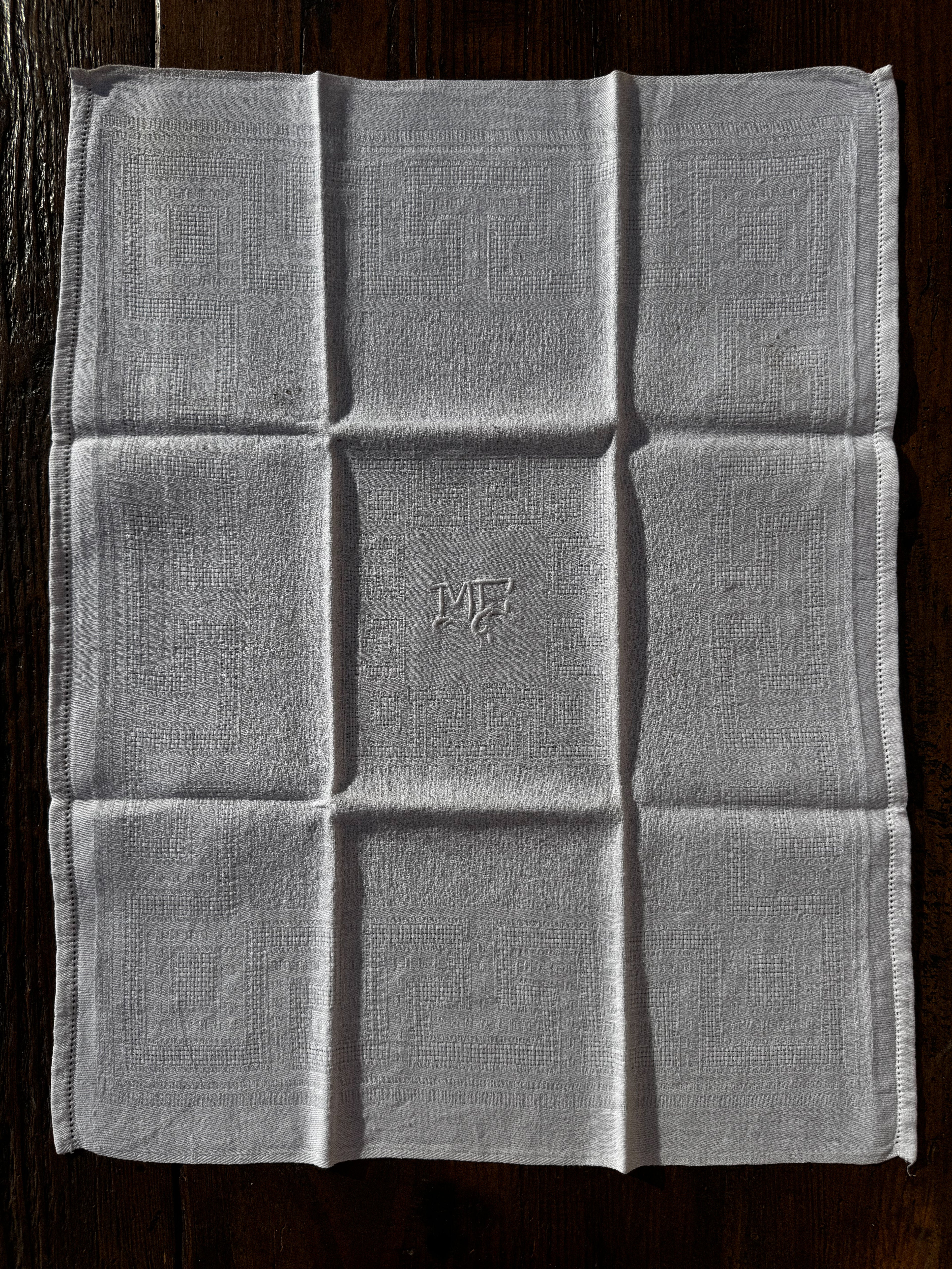 Látkový ubrousek s monogramem "MC" 1 ks č.1