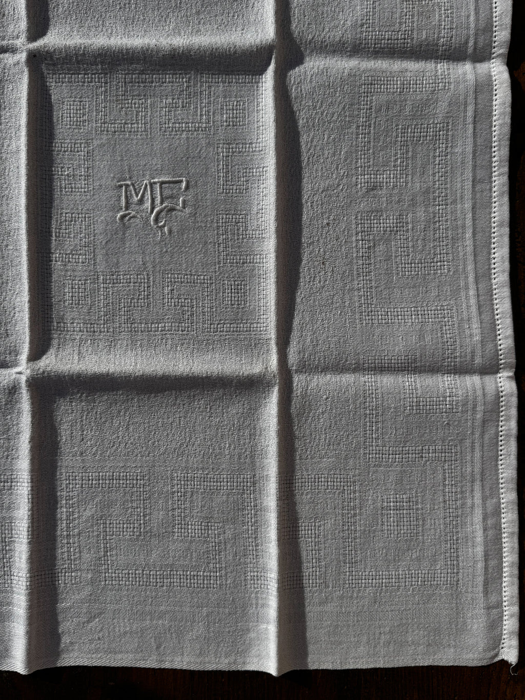 Látkový ubrousek s monogramem "MC" 1 ks č.1