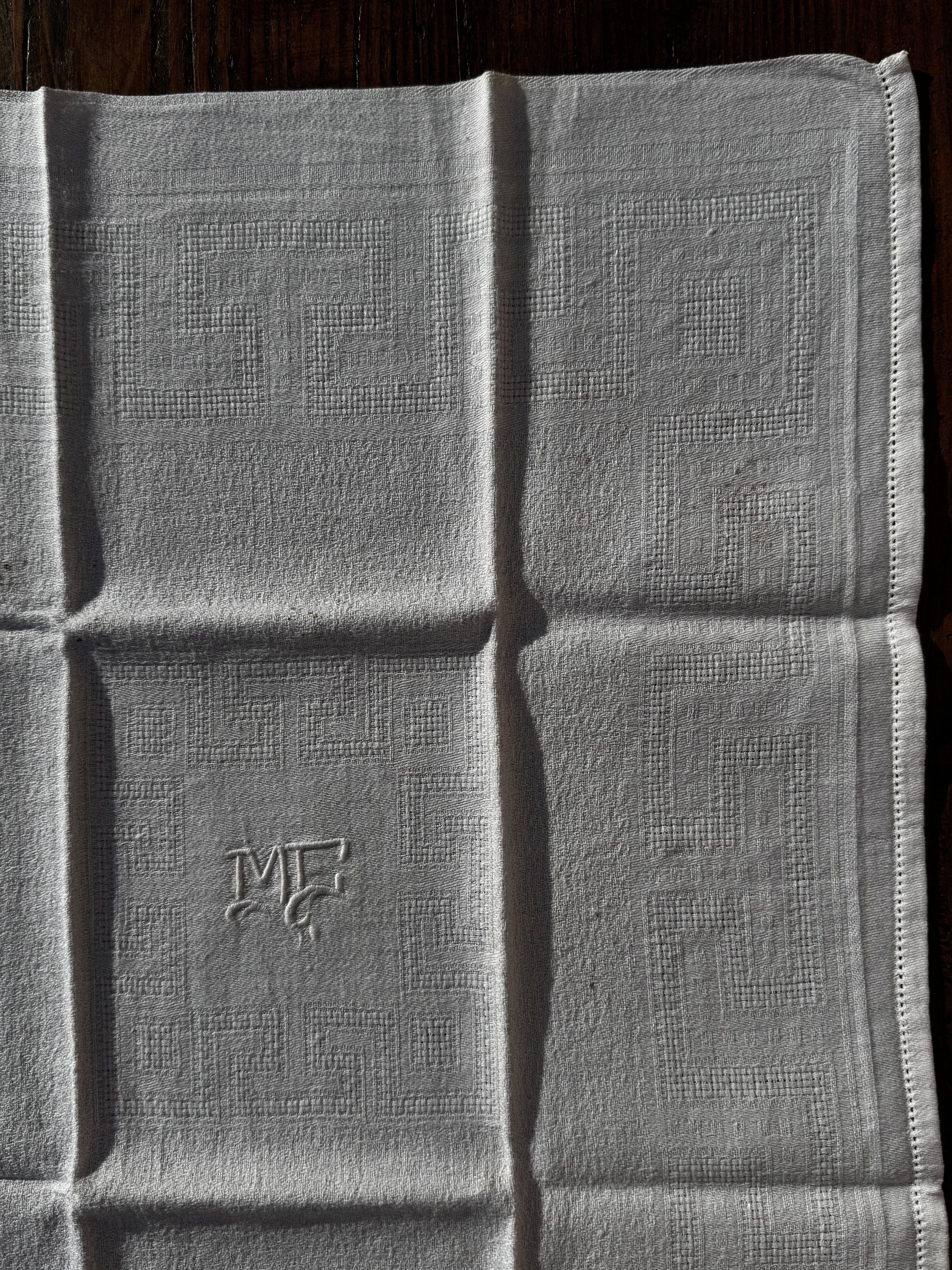 Látkový ubrousek s monogramem "MC" 1 ks č.1