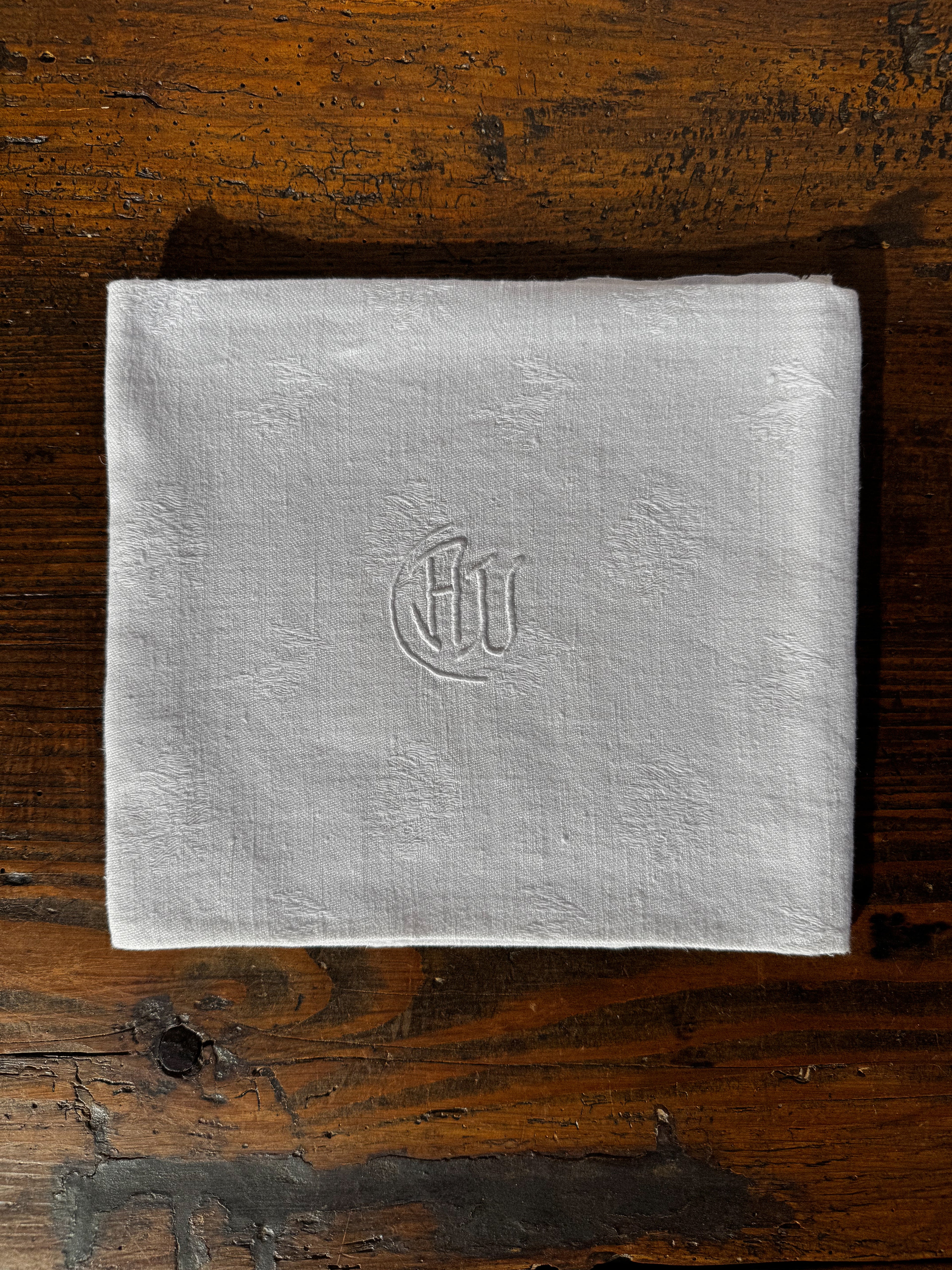 Set 2 látkových ubrousků s monogramem "AU"