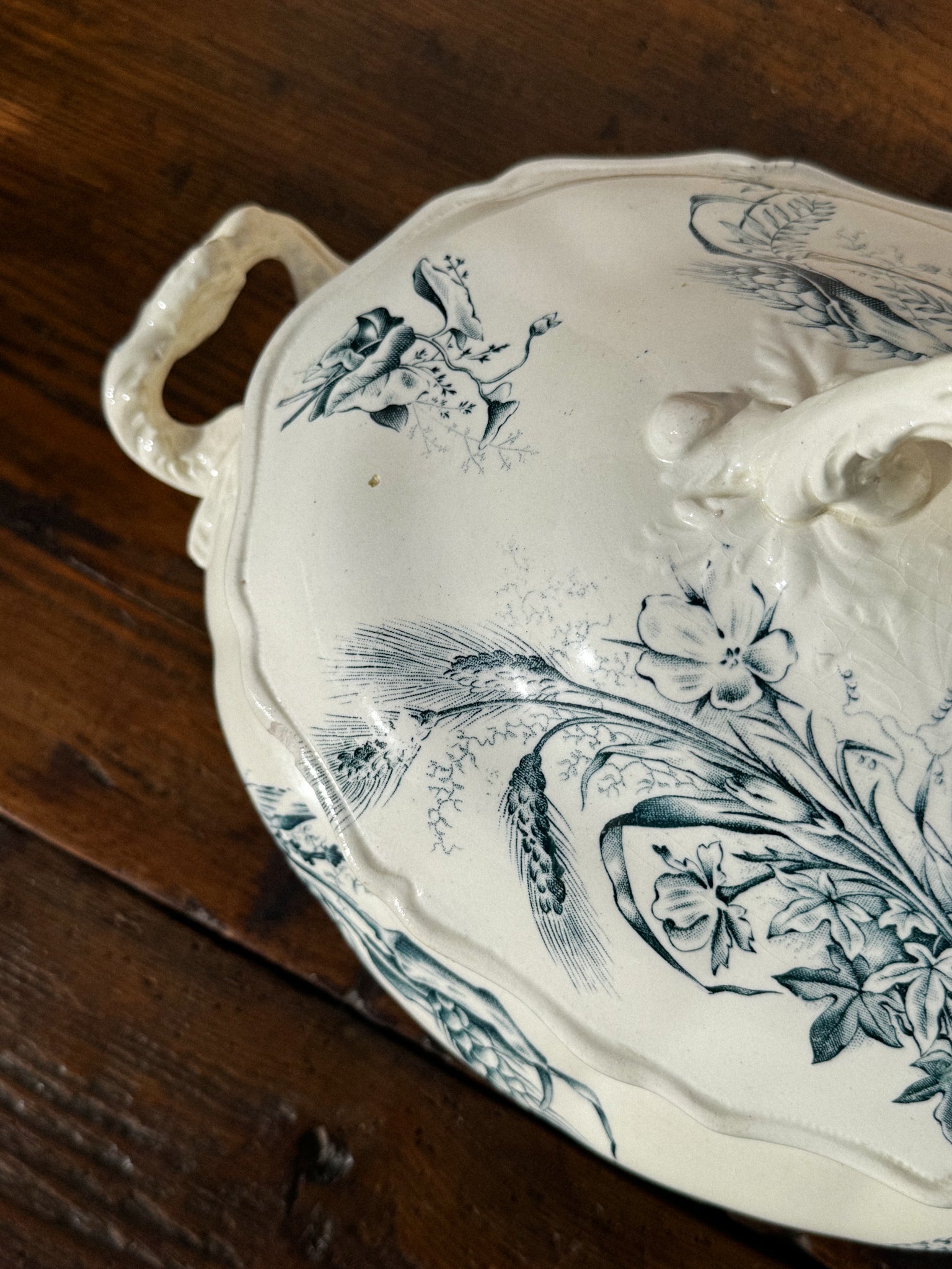 Starožitná polévková mísa s modrým dekorem