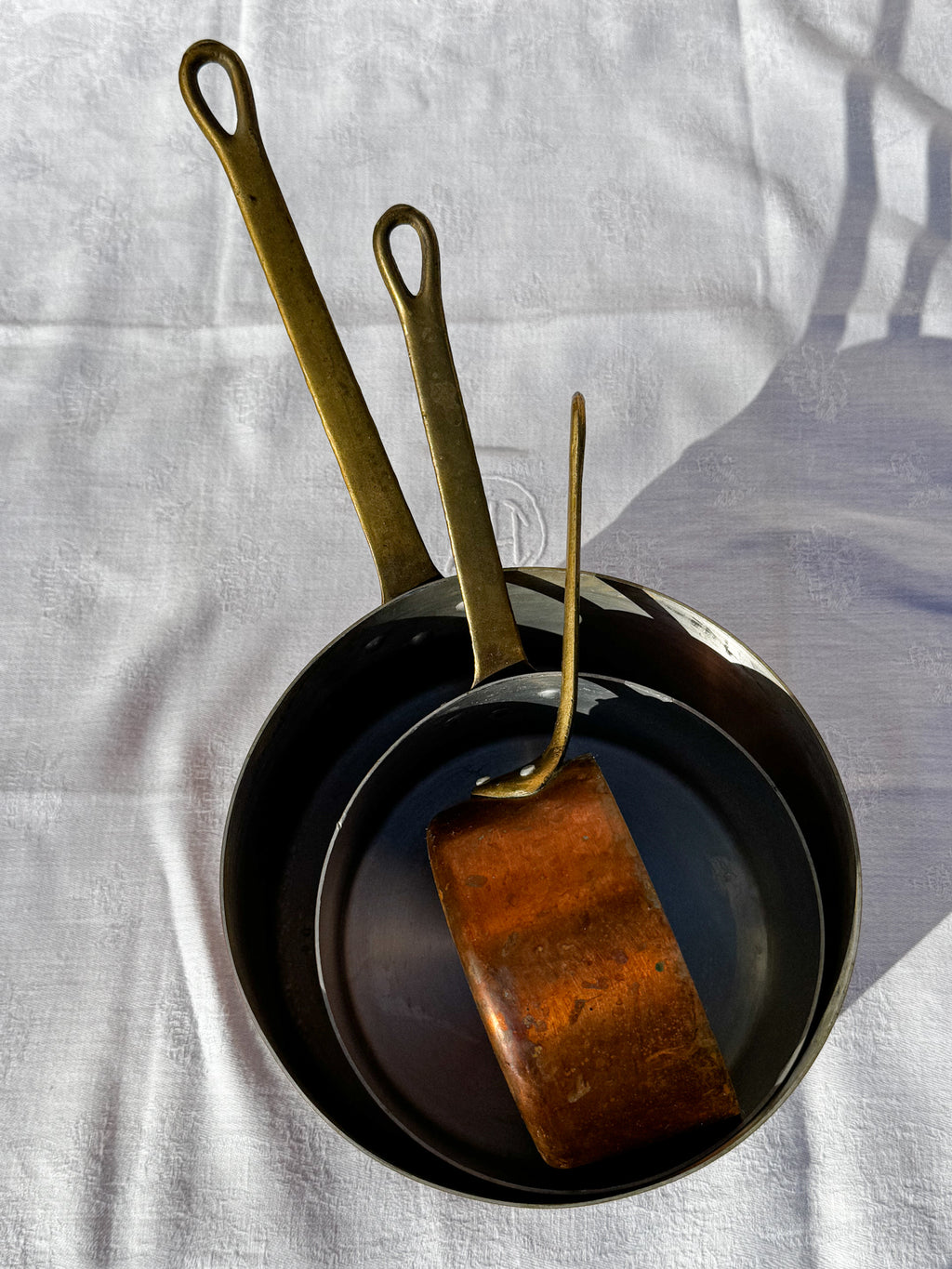 Sada 3 starožitných měděných rendlíků