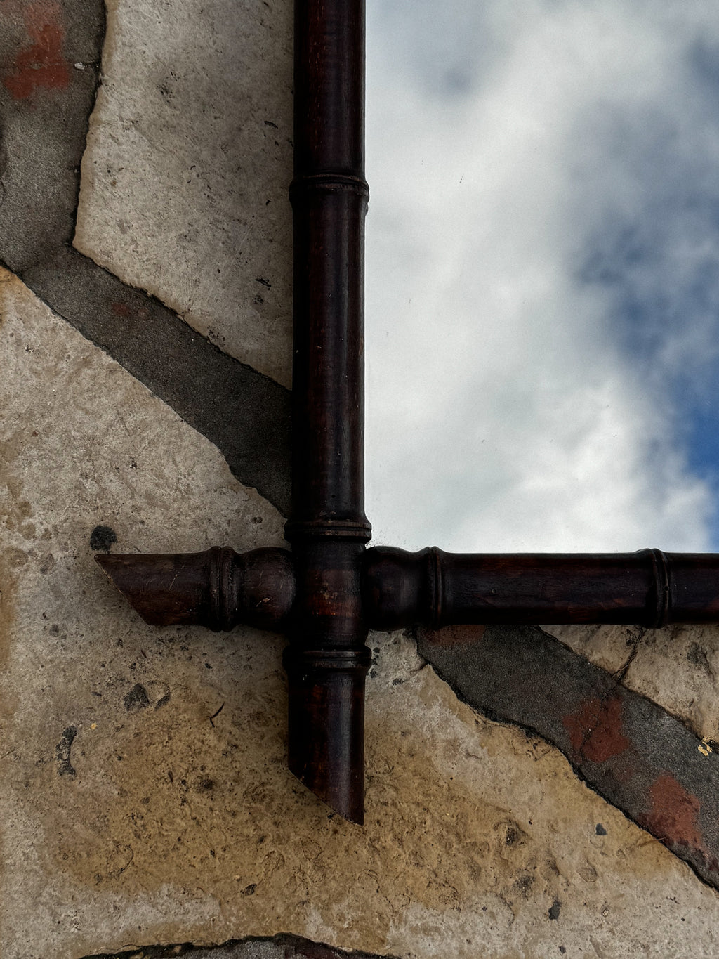 Zrcadlo s bambusově tvarovaným rámem 20. století