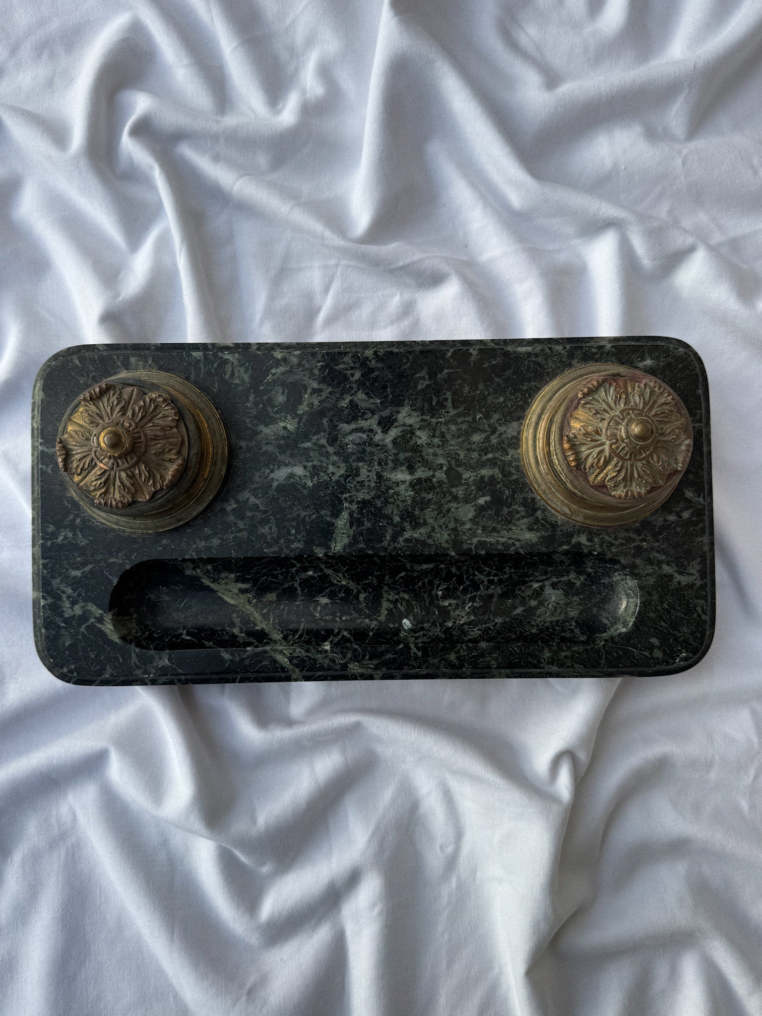 Stolní kalamář s mramorovou deskou