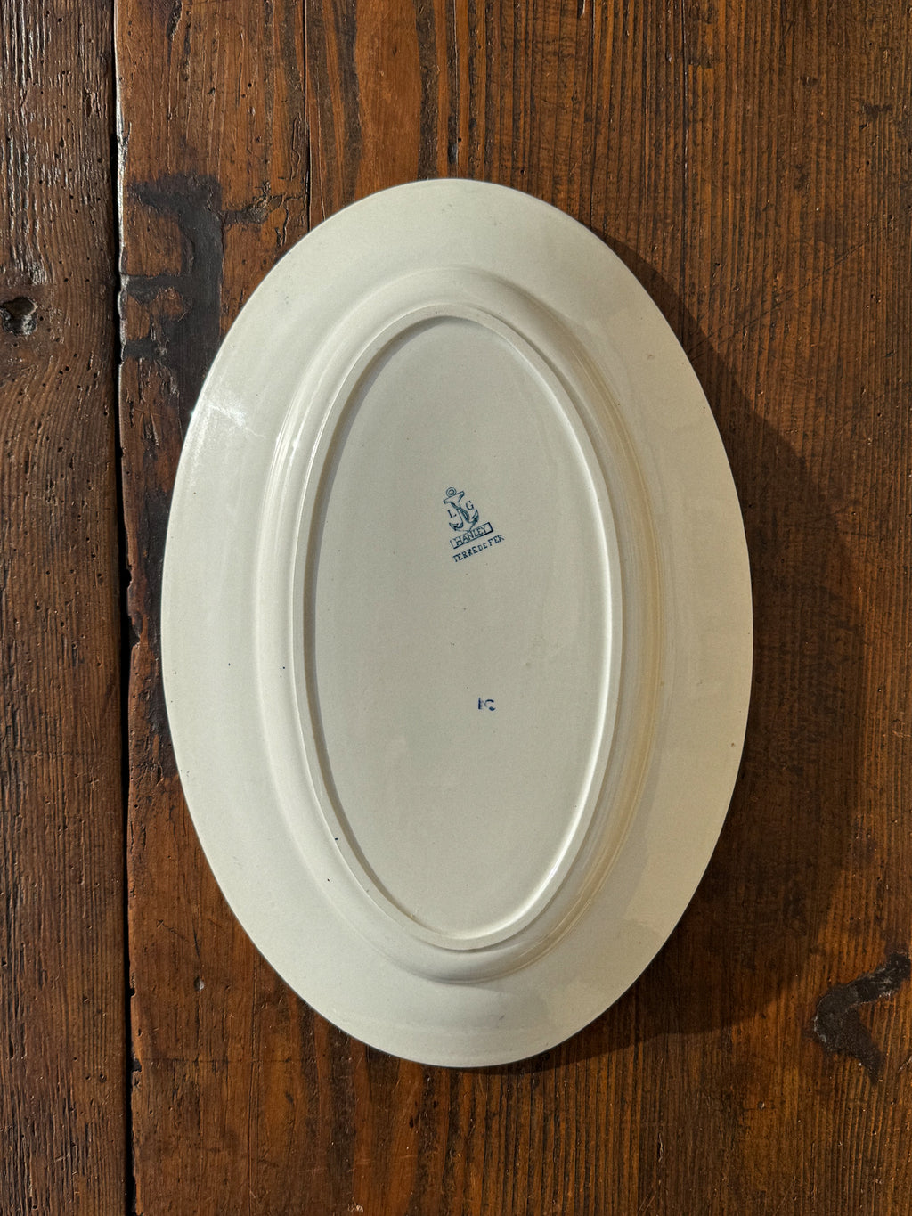 Menší oválný fajánsový podnos s modrým dekorem Faïencerie de Clairefontaine 19. století