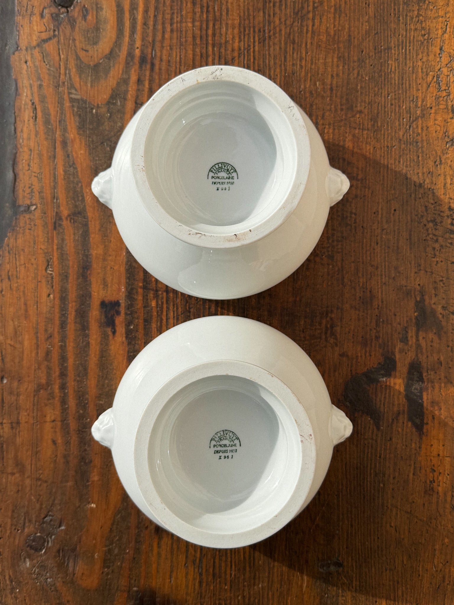 Set 2 keramických misek s lvími hlavami Pillivuyt