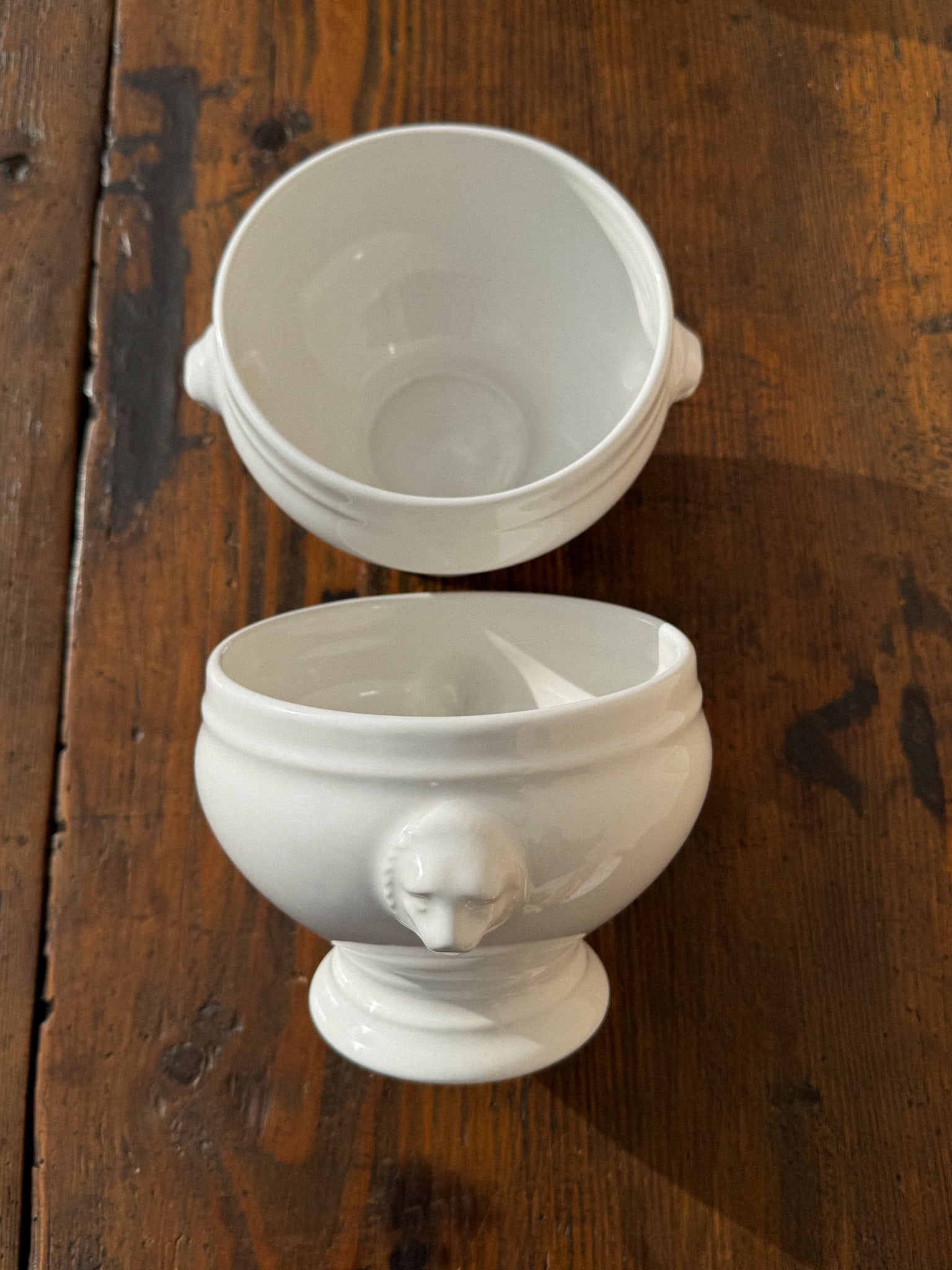 Set 2 keramických misek s lvími hlavami