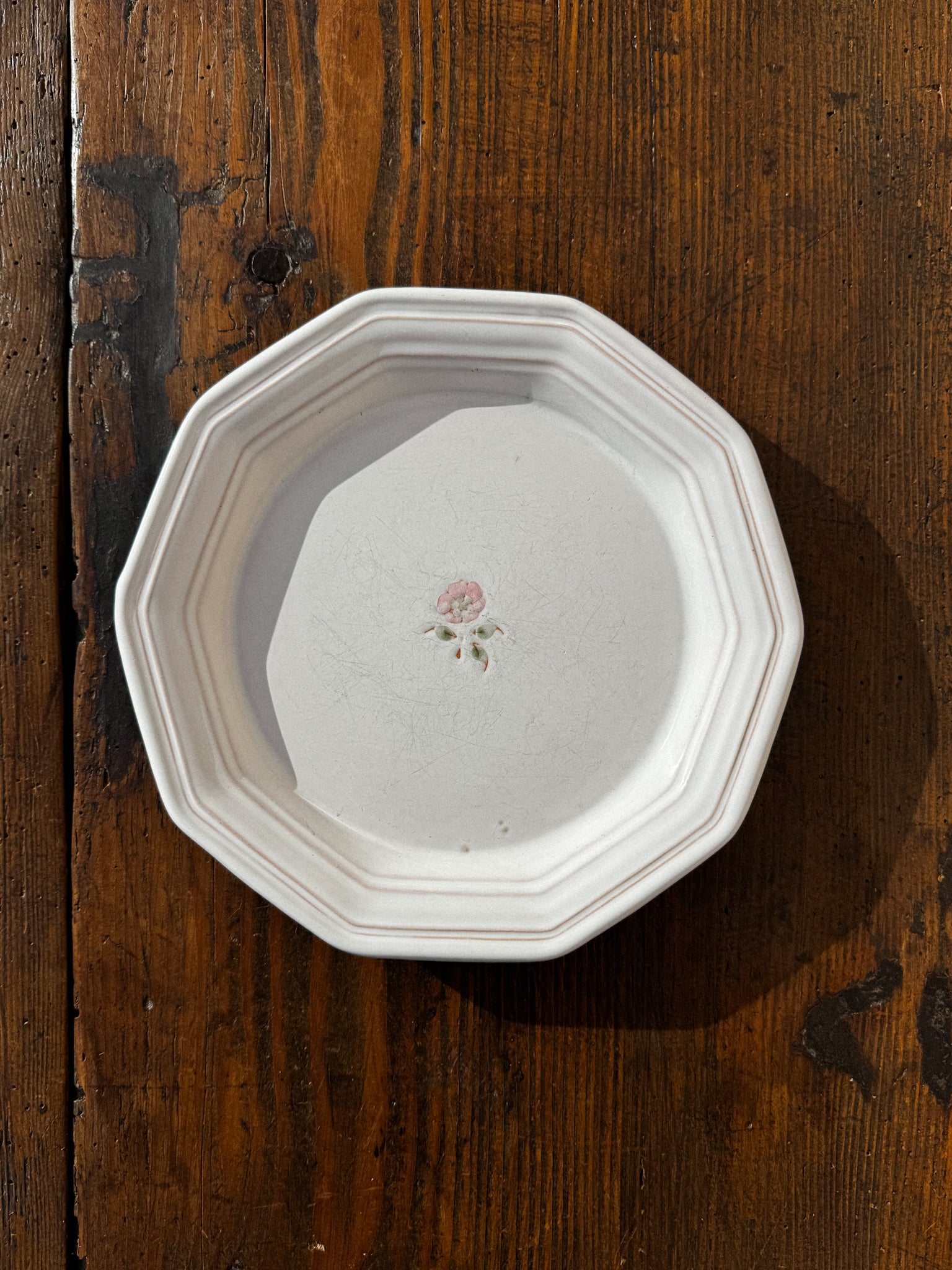 Sada 3 fajánsových talířů Niderviller s květinovým detailem