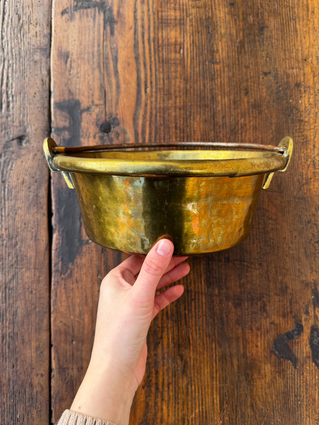 Malý mosazný kotlík s uchem