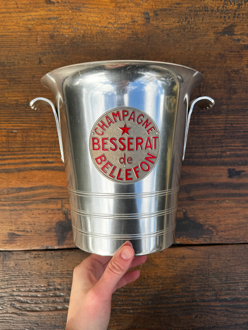 Chladicí nádoba na šampaňské s červeným logem Besserat de Bellefon