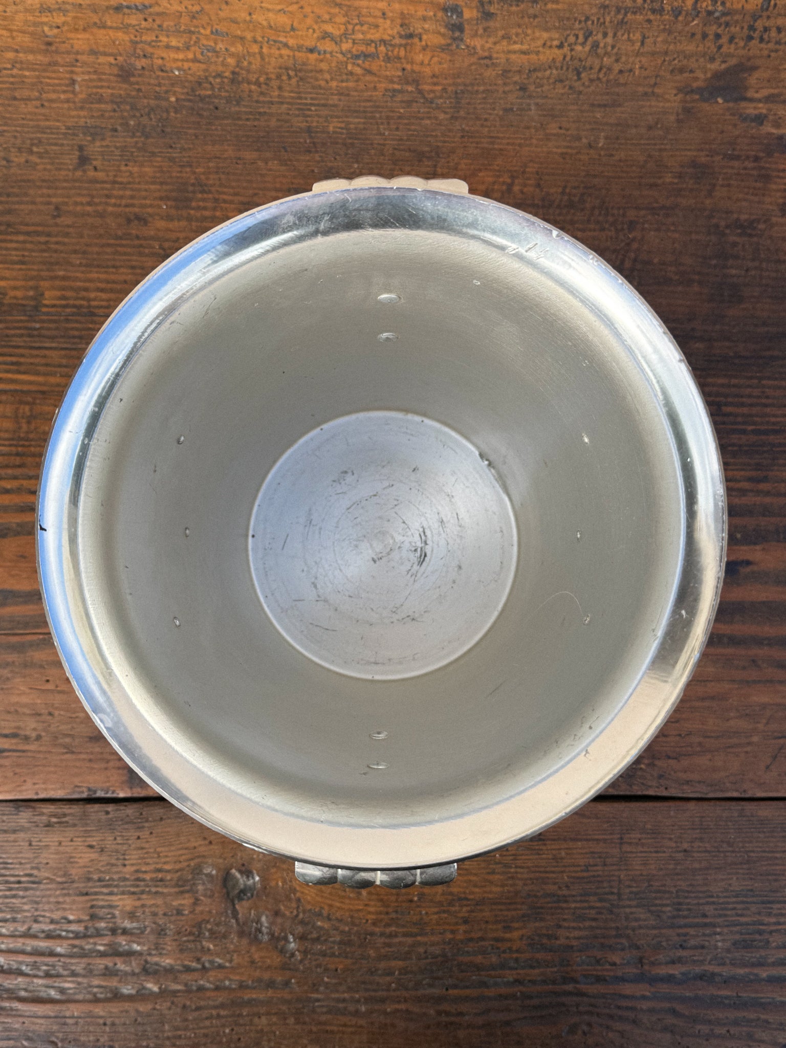 Chladicí nádoba na šampaňské s červeným logem Besserat de Bellefon