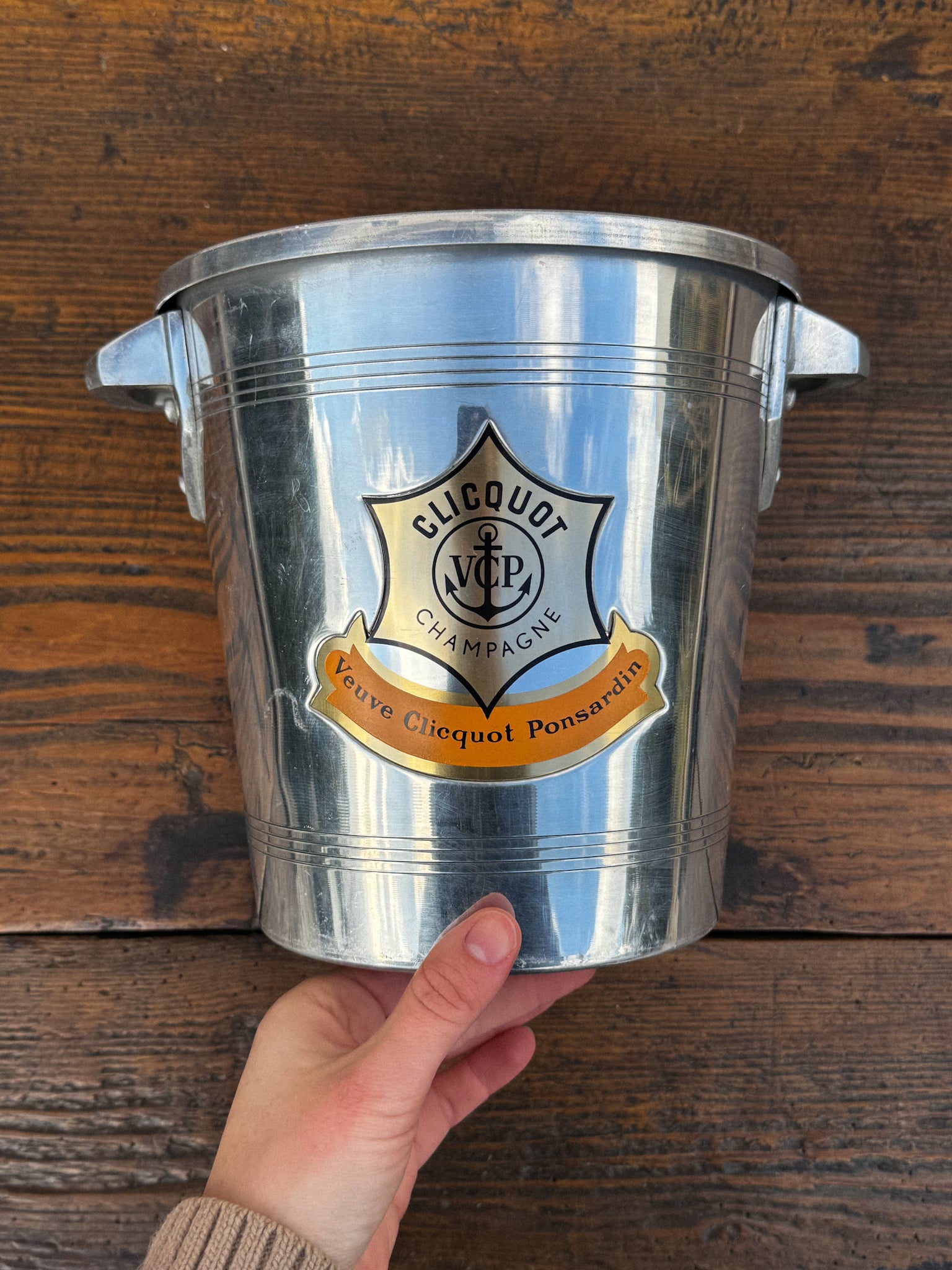 Vintage chladicí nádoba na šampaňské Veuve Clicquot s pevnými úchyty