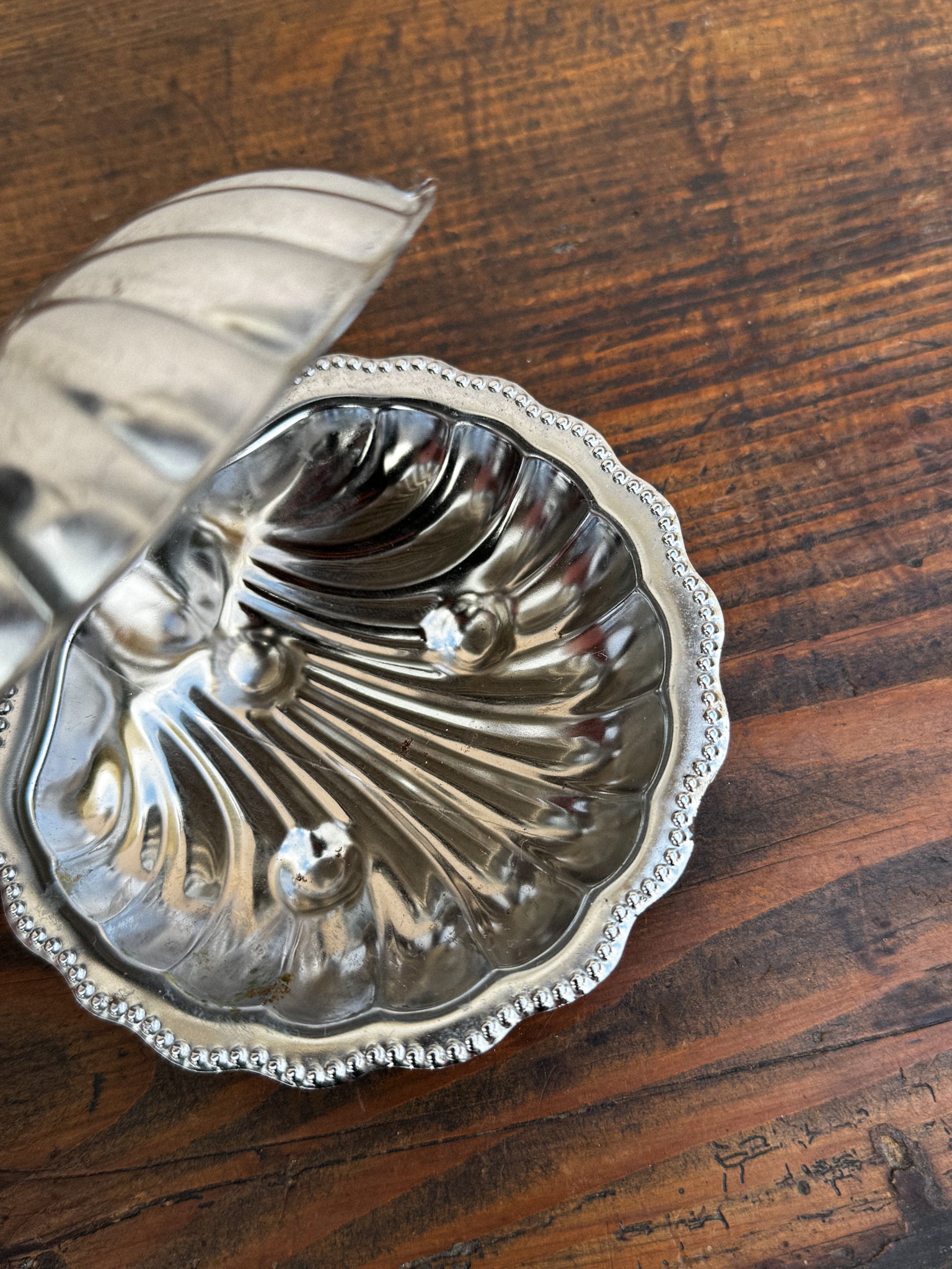 Dekorativní vintage miska ve tvaru mušle