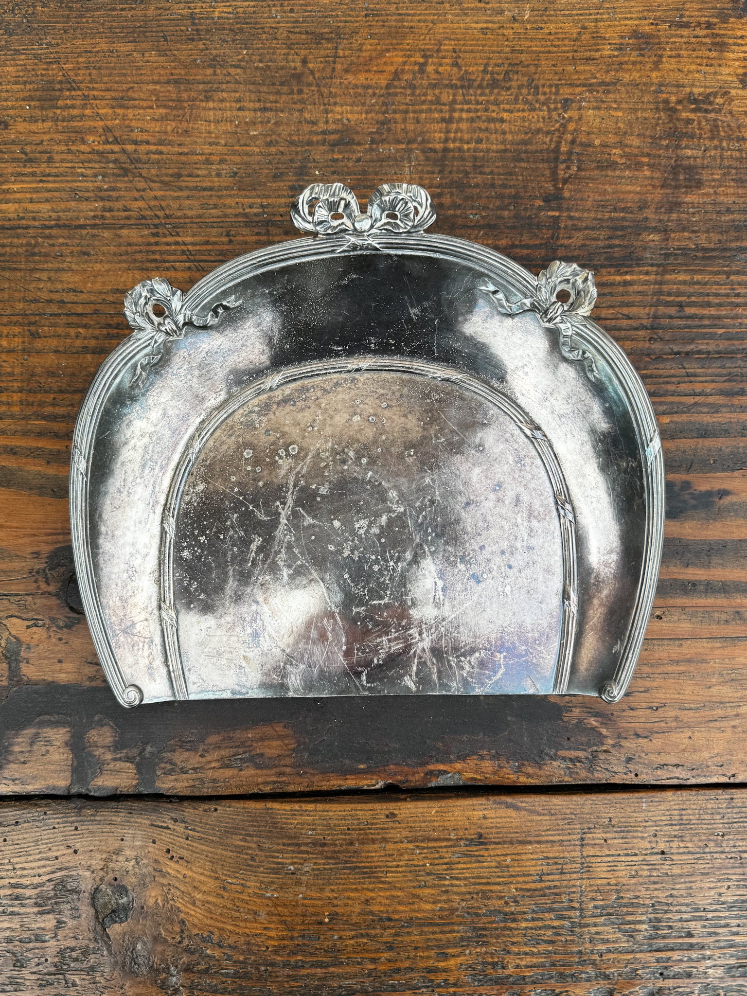 Starožitná stolní kovová lopatka