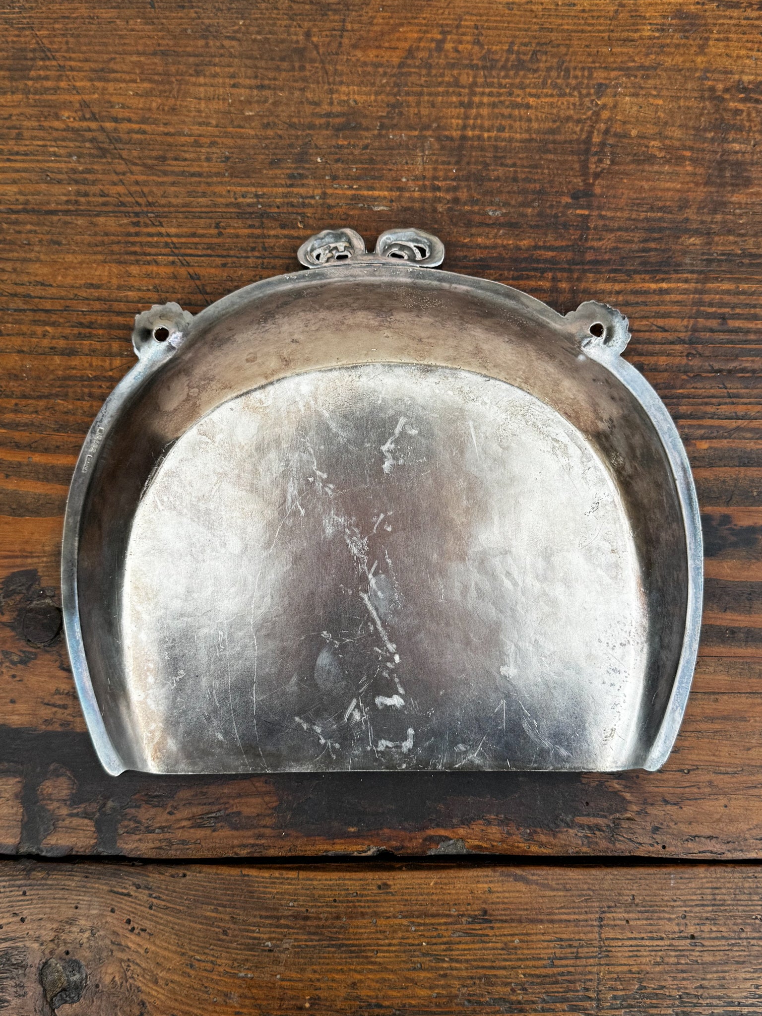 Starožitná stolní kovová lopatka