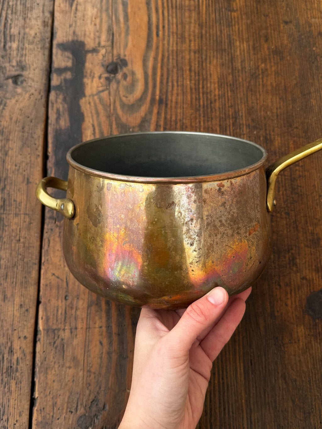 Měděný kulatý rendlík s pokličkou