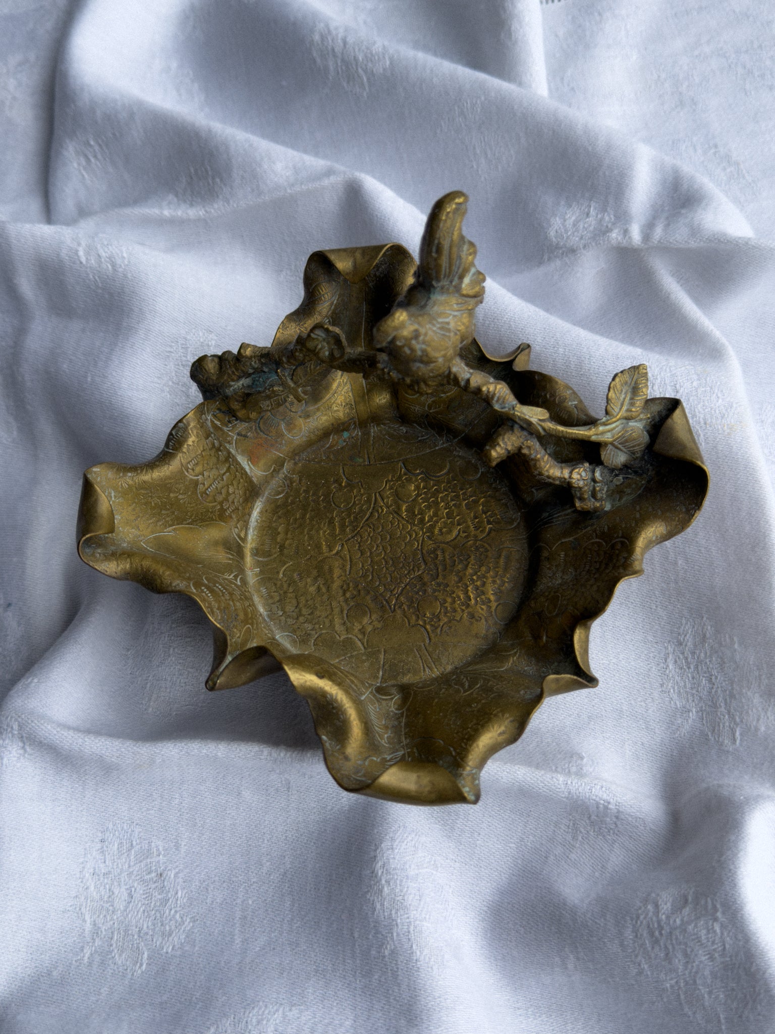 Starožitná mosazná miska s úchytem